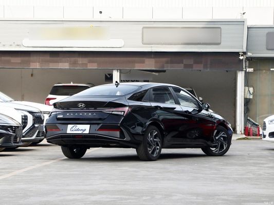 Hyundai Elantra 2023 1.5L CVT Lux Edition Véhicule à essence et cylindrée 1000-1600CC