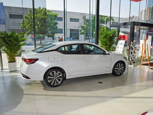 2023 Plus Nissan Sylphy Epower Véhicule électrique avec 5 sièges et 4652*1815*1445 Taille