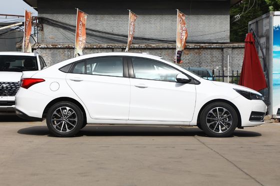 Chery Arrizo 5 2021 Modèle PRO 1.5L CVT Édition Jeunesse 5 sièges Volant à gauche