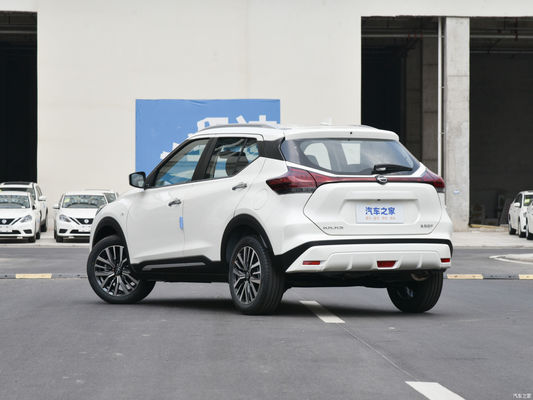 Nissan Kicks 2023 SUV à essence avec boîte de vitesses automatique et design à la mode