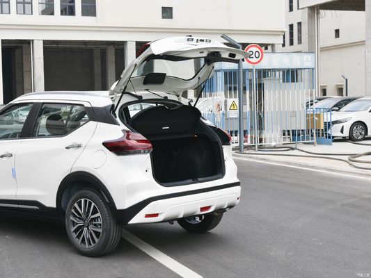 Nissan Kicks 2023 SUV à essence avec boîte de vitesses automatique et design à la mode