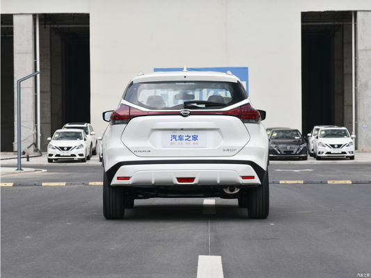Nissan Kicks 2023 SUV à essence avec boîte de vitesses automatique et design à la mode