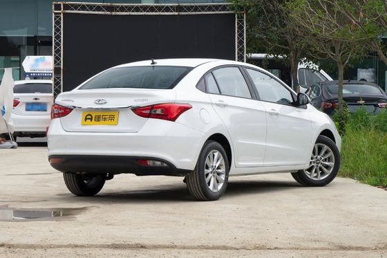 SUV Chery Arrizo 5 2021 Modèle 1.6L CNG Édition de luxe dans la structure de conduite FWD