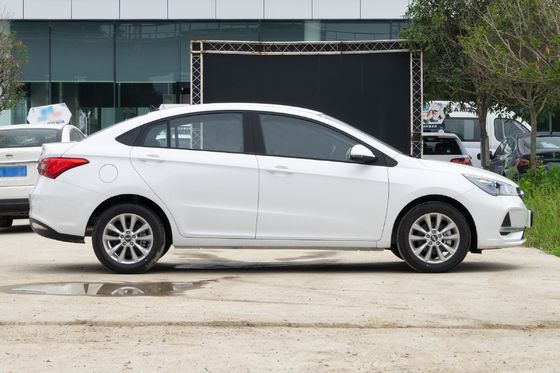 SUV Chery Arrizo 5 2021 Modèle 1.6L CNG Édition de luxe dans la structure de conduite FWD