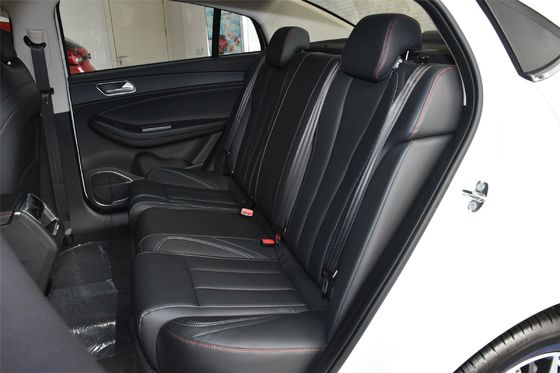 Le Conditon Chery Arrizo 5 Plus 2021 est un petit SUV CVT de 1,5 litre.