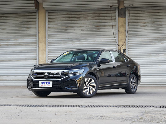 Modèle 2023 VW Passat PHEV Longue durée de vie de la batterie Berline de luxe pour les besoins des clients