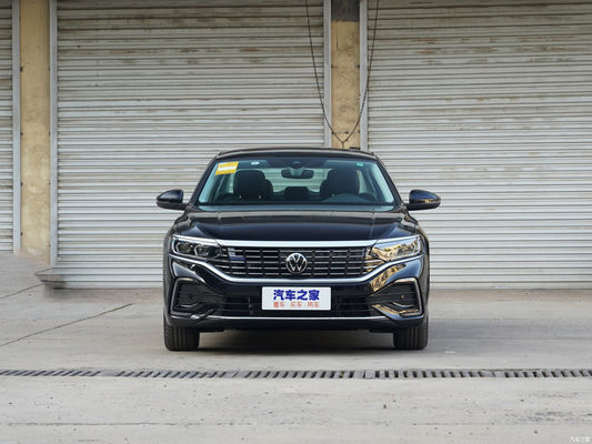 Modèle 2023 VW Passat PHEV Longue durée de vie de la batterie Berline de luxe pour les besoins des clients