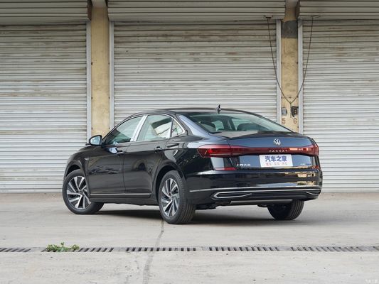 Modèle 2023 VW Passat PHEV Longue durée de vie de la batterie Berline de luxe pour les besoins des clients