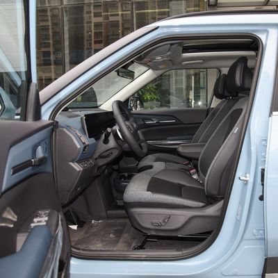 64.2 Kwh Capacité de la batterie Voiture électrique KIA EV5 530 Light Air Land SUV avec direction gauche