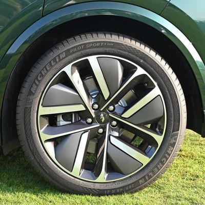 Les sièges de voiture gris Lixiang Extended Range 5 Lixiang L7/L9 PRO/Max/Ultra Luxury 2024 EV SUV