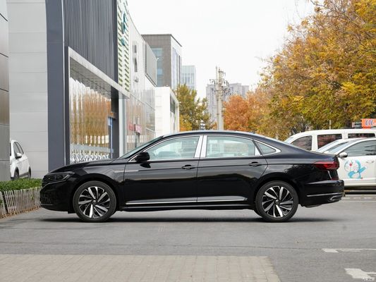 2024 VW Volkswagen Passat 380tsi Voiture à essence avec transmission automatique
