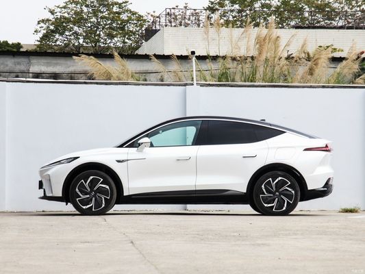 Rising Auto R7 Screen Master PRO 2023 Véhicule électrique EV avec 5 sièges et longue portée