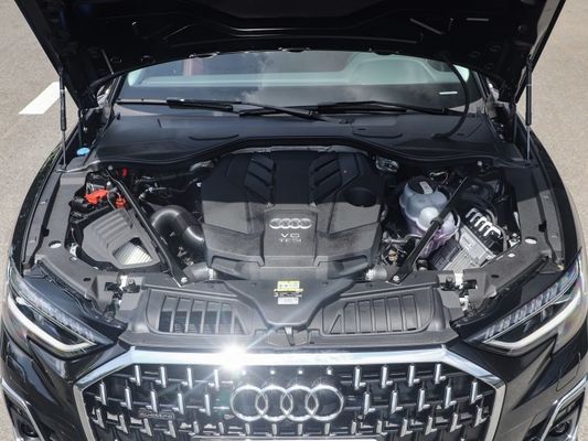 Voiture à essence avec boîte de vitesses automatique Audi A8 2023 A8l 50tfsi Quattro Version sélectionnée