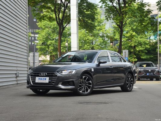 Audi A4l 2023 40tfsi Mode Version élégante avec réservoir d'huile 56L