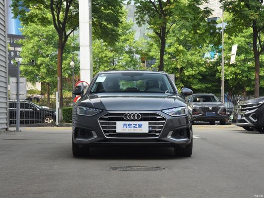 Audi A4l 2023 40tfsi Mode Version élégante avec réservoir d'huile 56L