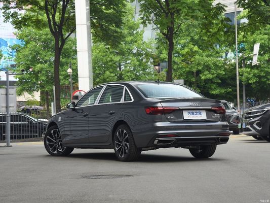 Audi A4l 2023 40tfsi Mode Version élégante avec réservoir d'huile 56L