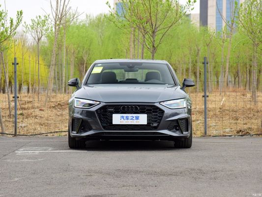 Audi A4l 2023 45tfsi Quattro sélectionné version dynamique berline avec boîte automatique