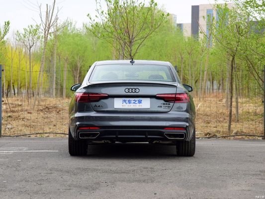 Audi A4l 2023 45tfsi Quattro sélectionné version dynamique berline avec boîte automatique