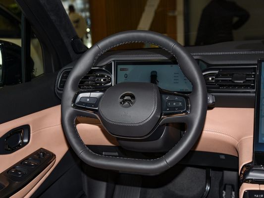 400 kW 2022 Nio Es8 SUV électrique à 7 places Suspension avant Forme Double Wishbone Suspension indépendante
