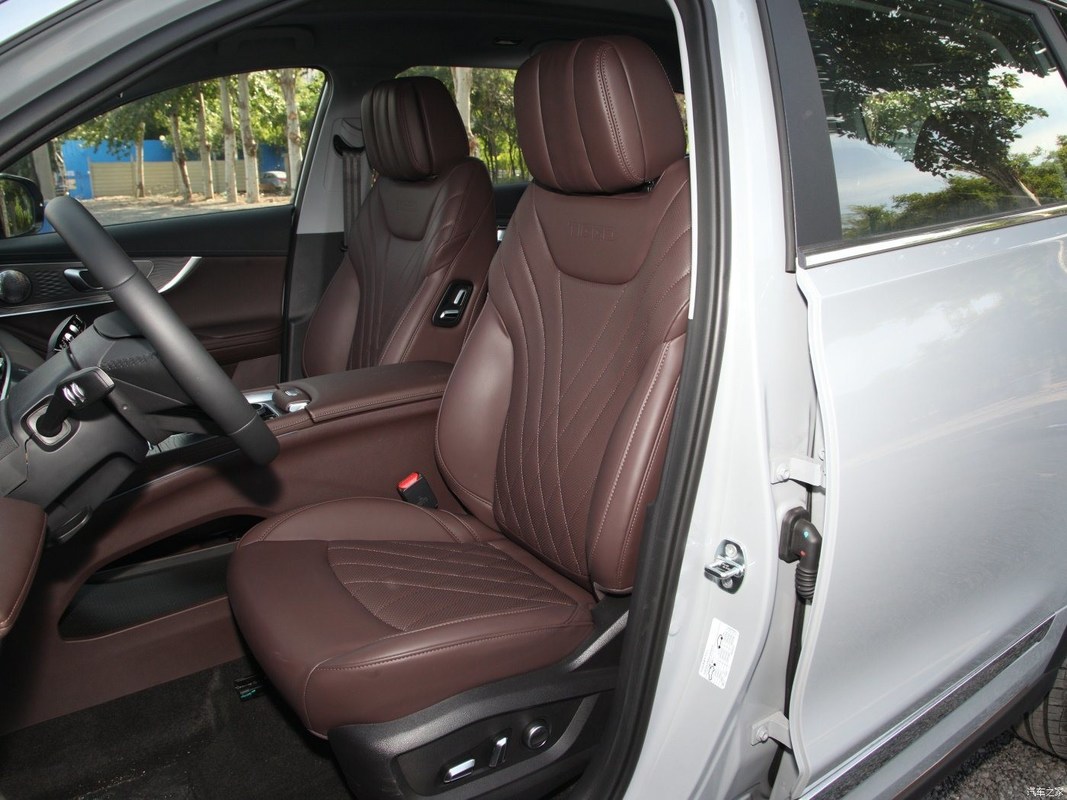Chery Tiggo8 Pro 2022 290T 2WD Interstellaire 7 places Benzine SUV avec carburant Benzine