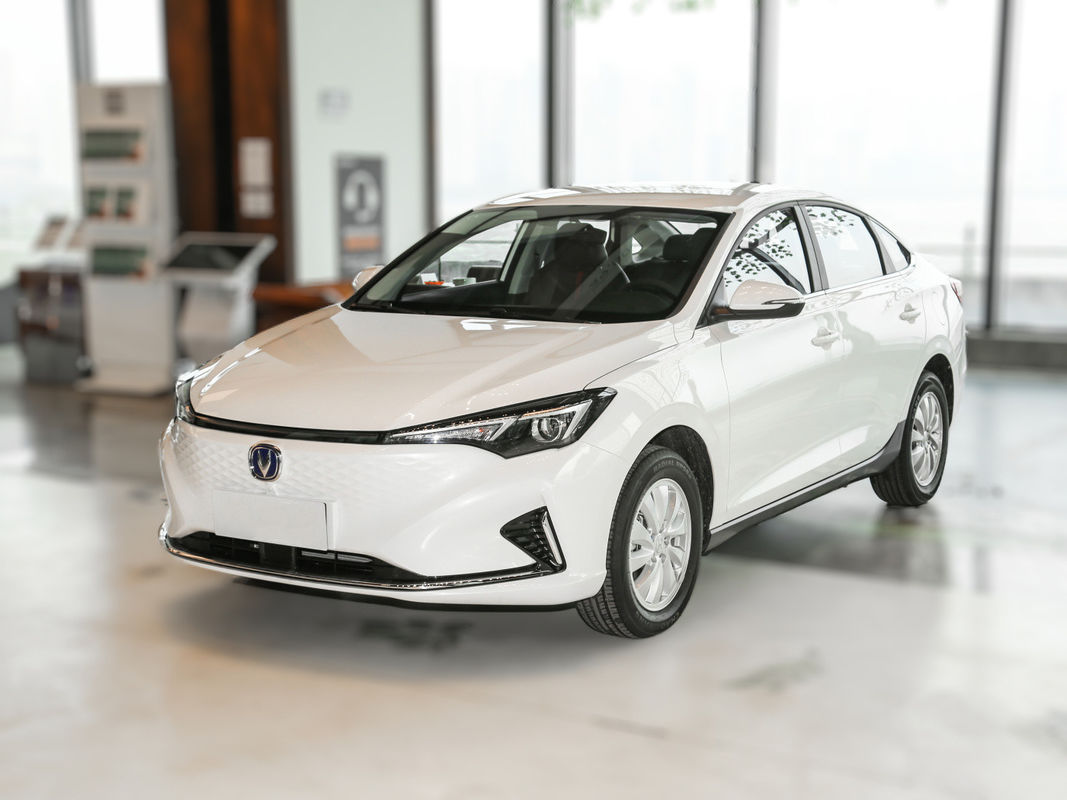 Mcpherson Suspension indépendante et vitesse maximale de 145 km/h 2022 Changan Eado EV460 EV Car