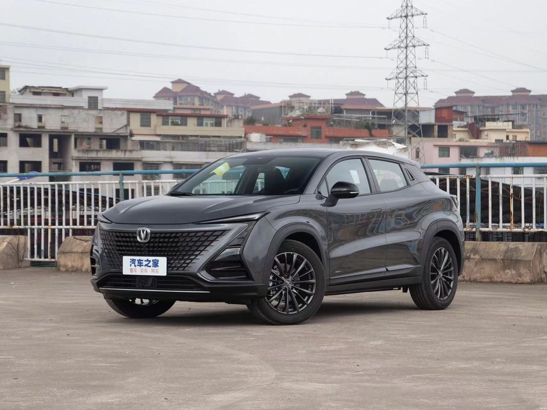 Changan Uni-T Benzine 2023 1.5t Excellent Type voiture avec système de freinage électromagnétique