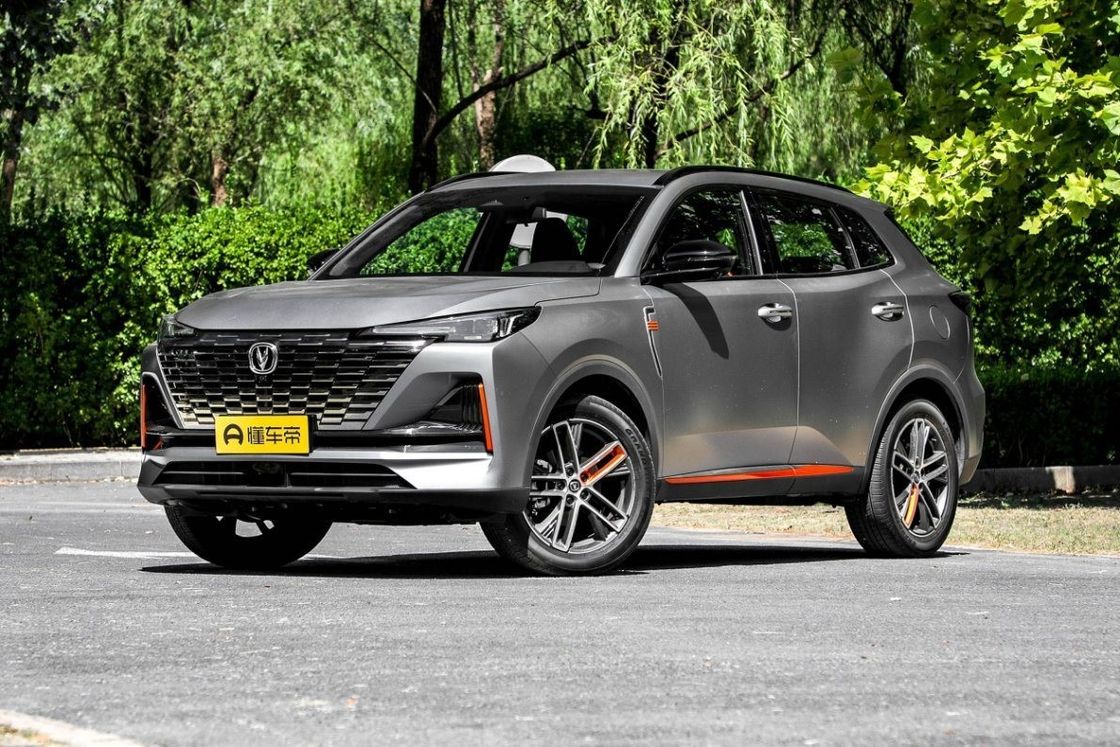 Changan CS55 Plus 2022 2nd génération 1.5t automatique Tempête gris Édition limitée