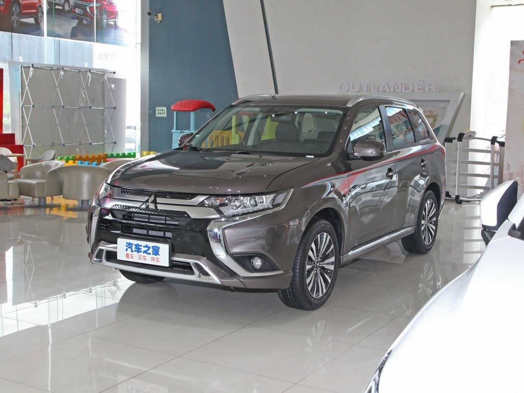 2021 Outlander Fwd SUV Drive Version Sedan avec une cylindrée de 1600-2500CC et des offres chaudes