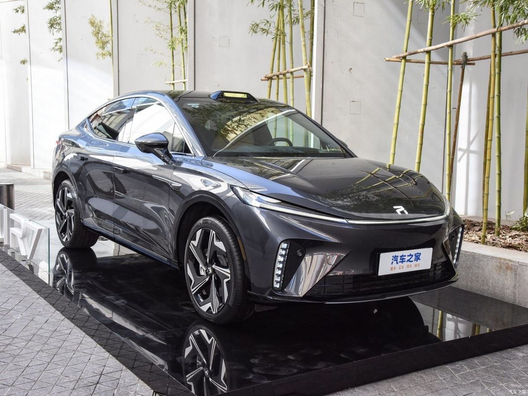 Véhicule électrique EV Rising Auto R7 2023 Flagship Vitesse maximale Km/h 200 Demande personnalisée