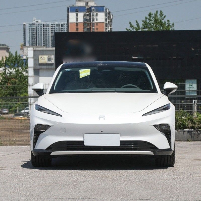 5 sièges Longue portée Véhicule électrique Voiture Rising Auto F7 2023 avec batterie au lithium ternaire