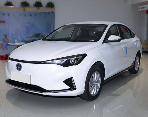 Sédane à direction gauche Changan Eado Voiture électrique EV460 Sédane pour la performance